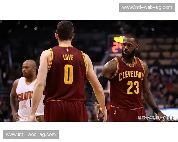 史诗对决，荣耀之巅：重温勇士vs骑士G3，一场不容错过的篮球盛宴！